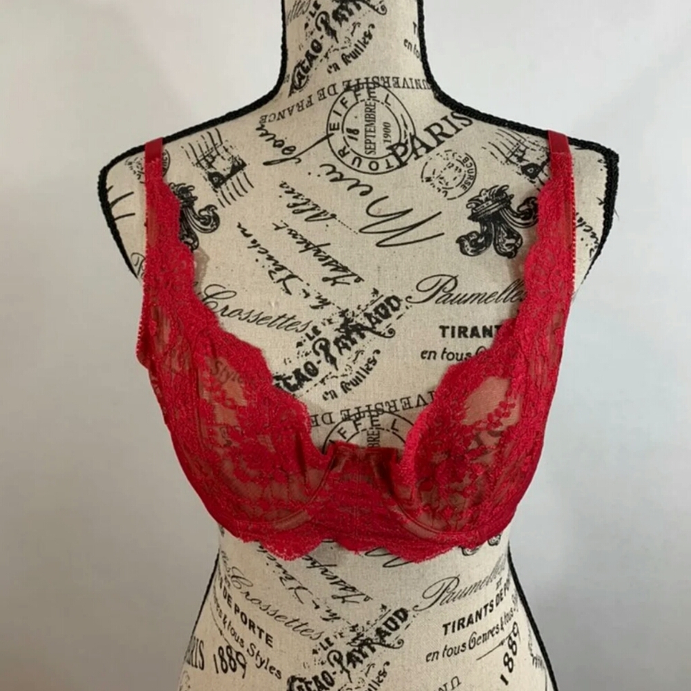 Victoria's Secret 36B red lace bra